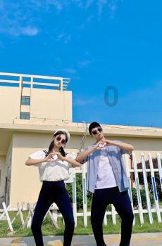 33岁王大陆现身什刹海滑冰！漂亮新女友陪伴左右